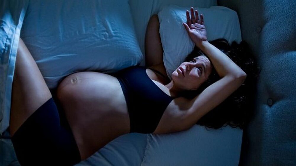 Bà bầu thức khuya có sao không? Có ảnh hưởng thai nhi không?