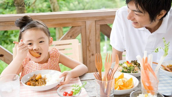 Bữa sáng đủ chất dinh dưỡng cho trẻ suy dinh dưỡng