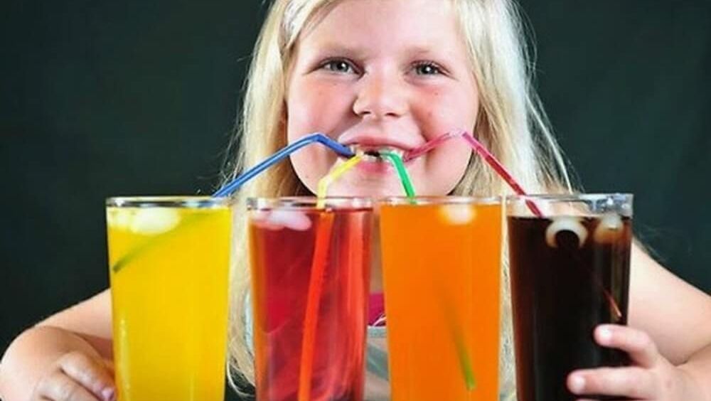 Phụ huynh nên làm gì để cai nghiện nước ngọt cho trẻ?