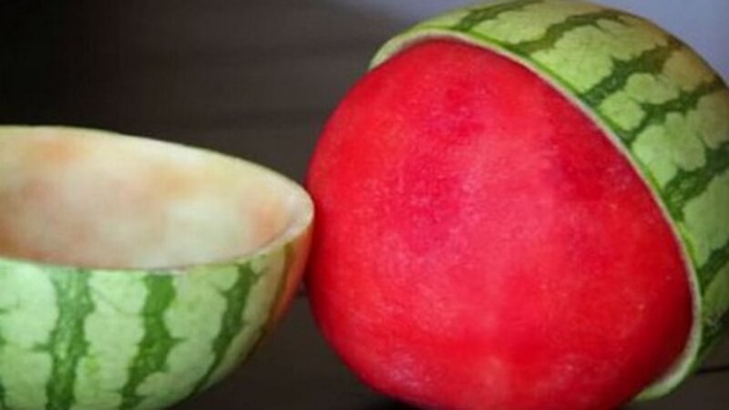 ăn dưa hấu liền sau khi bổ ra