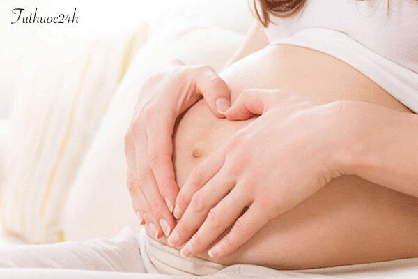 Mẹ bầu bị thuỷ đậu nếu không được điều trị kịp thời có thể ảnh hưởng đến thai nhi