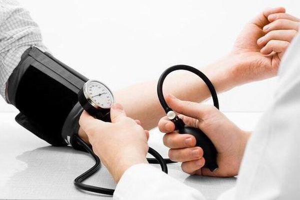 Có nhiều nguyên nhân dẫn đến tình trạng huyết áp không ổn định