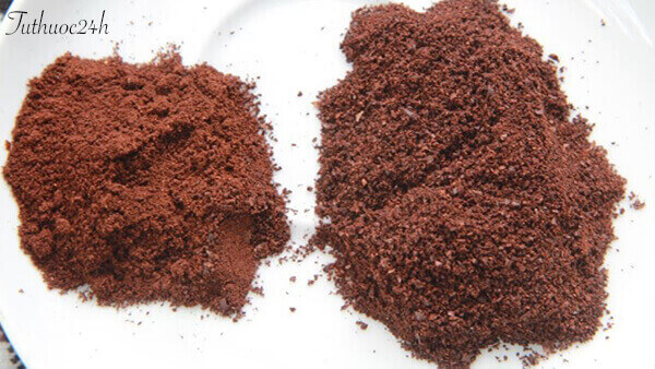 Các hạt phải to gần như hạt đường, bên tay trái là bột cà phê để pha Espresso