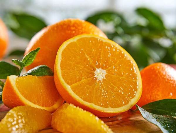 Người bị huyết áp thấp nên ăn cam để cải thiện tình trạng bệnh