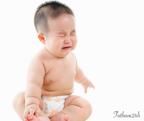 Khi trẻ bị rối loạn tiêu hoá có thể sẽ quấy khóc