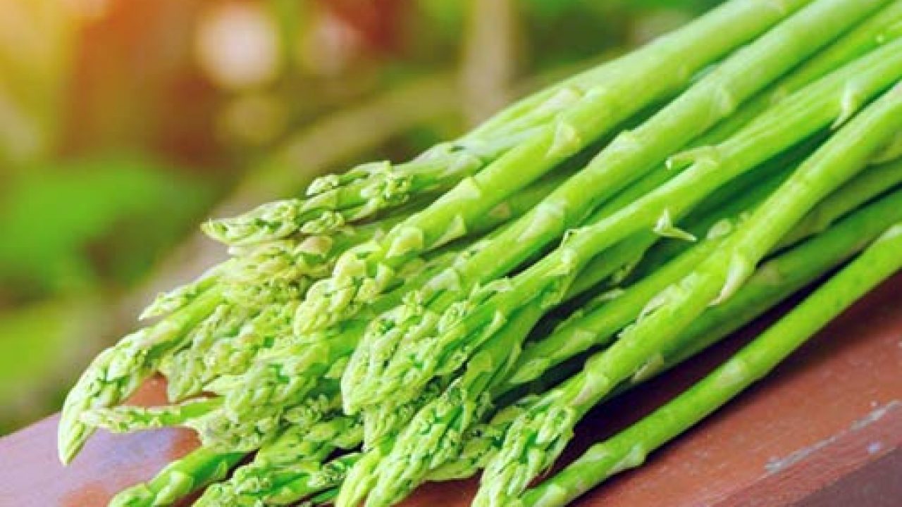 Măng tây xanh mang nhiều dưỡng chất giúp tăng cường khả năng đề kháng