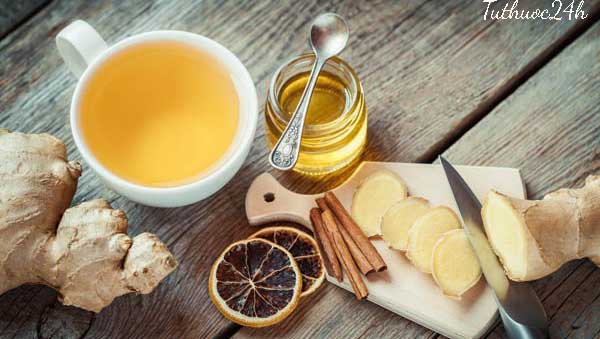 Cách trị viêm mũi dị ứng bằng trà gừng mật ong